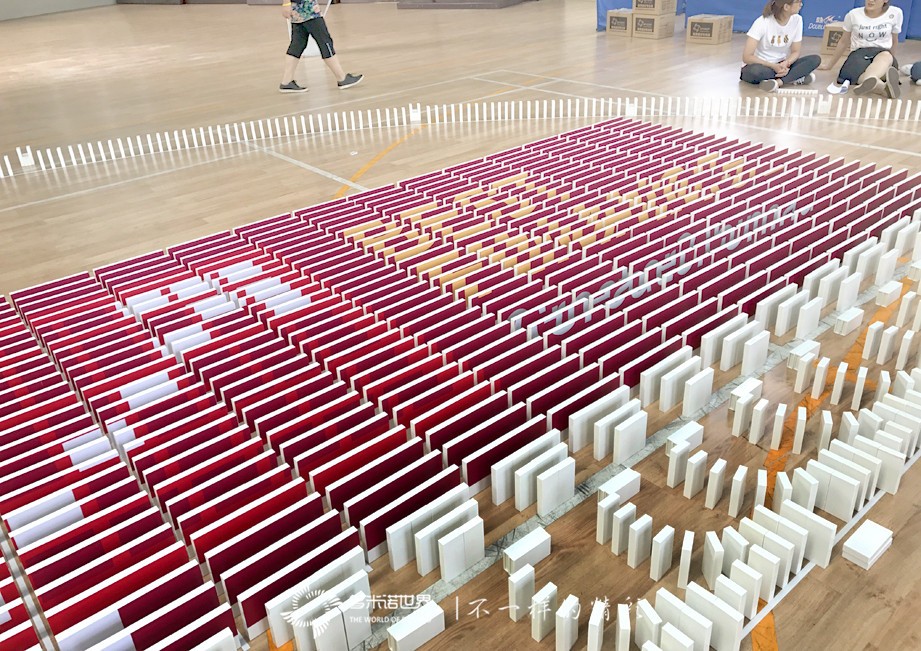 别开生面的戴姆勒奔驰创意多米诺团队大挑战